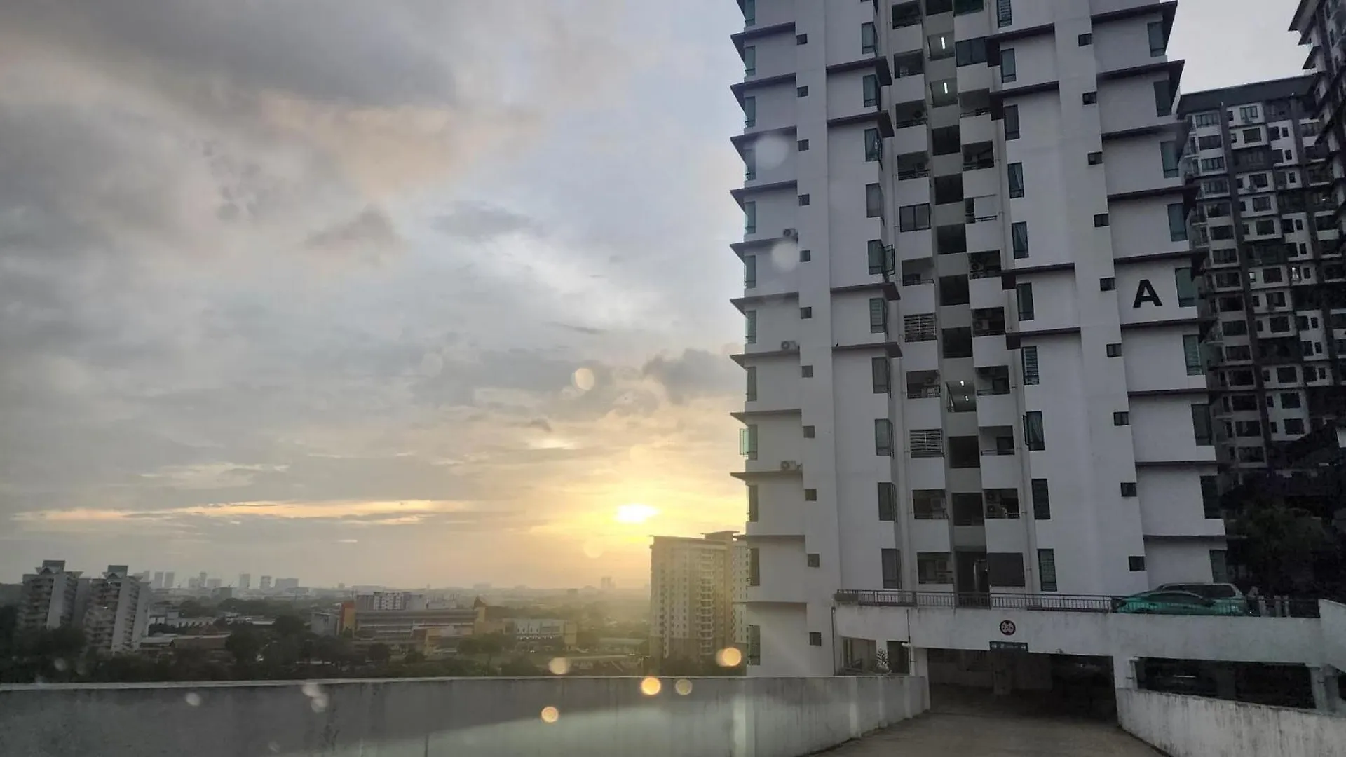 Pixie Homestay At The Heights Residence Ayer Keroh Melaka 0*,  Malaysia